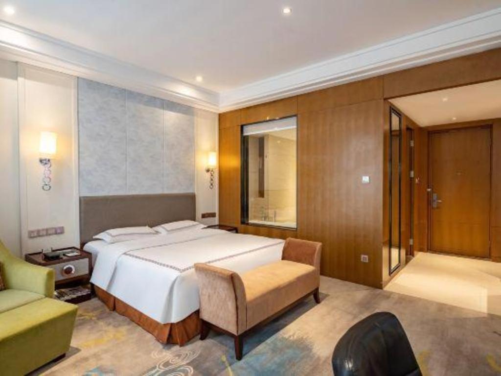 Manhattan Minhang Hotel 4*