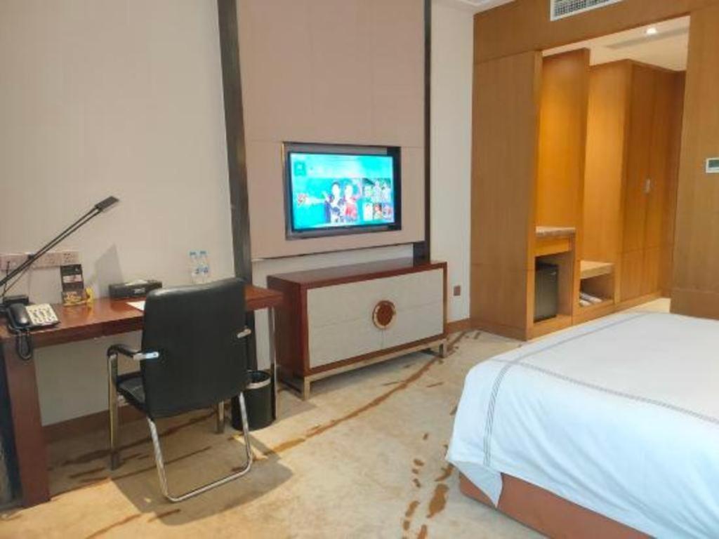 Hotel Manhattan Minhang 4*