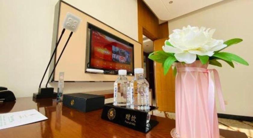 Hotel Manhattan Minhang 4*
