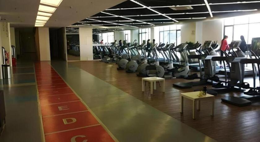 Manhattan Minhang Hotel