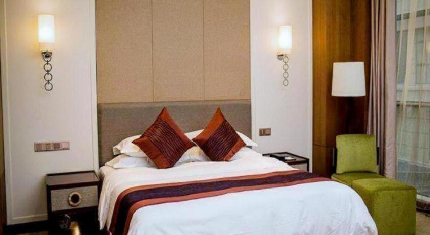 Manhattan Minhang Hotel 4*